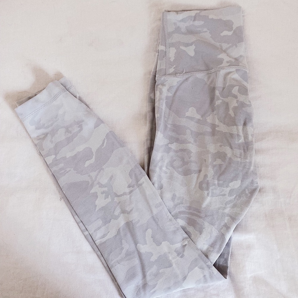 White Camo Lululemon Wunderunders
